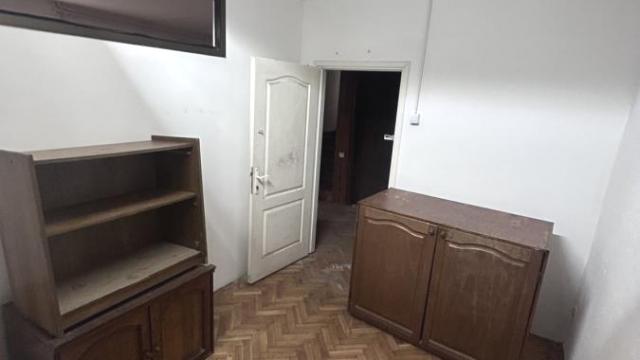 Kuća, Izdavanje, 200m2, Medaković 1, Voždovac, Mokroluška