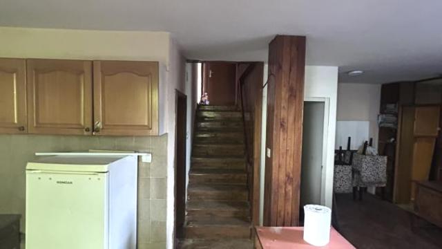 Kuća, Izdavanje, 200m2, Medaković 1, Voždovac, Mokroluška