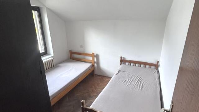 Kuća, Izdavanje, 200m2, Medaković 1, Voždovac, Mokroluška