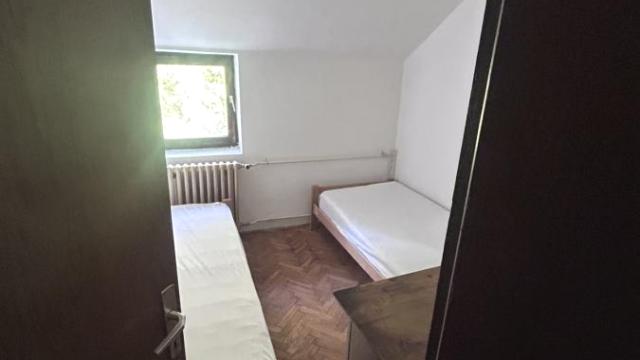 Kuća, Izdavanje, 200m2, Medaković 1, Voždovac, Mokroluška