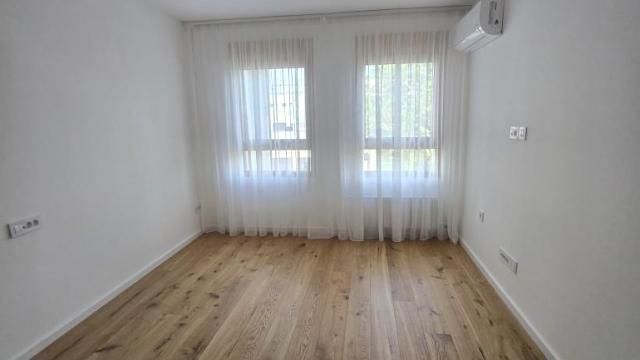 Stan, Trosoban, Izdavanje, 114m2, Hram svetog Save, Vračar, Mutapova