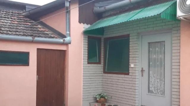 Kuća, Trosoban, Prodaja, 92m2, Milosa Crnjanskog 68