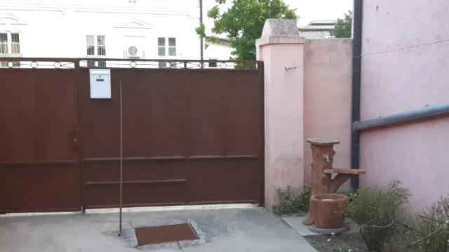Kuća, Trosoban, Prodaja, 92m2, Milosa Crnjanskog 68