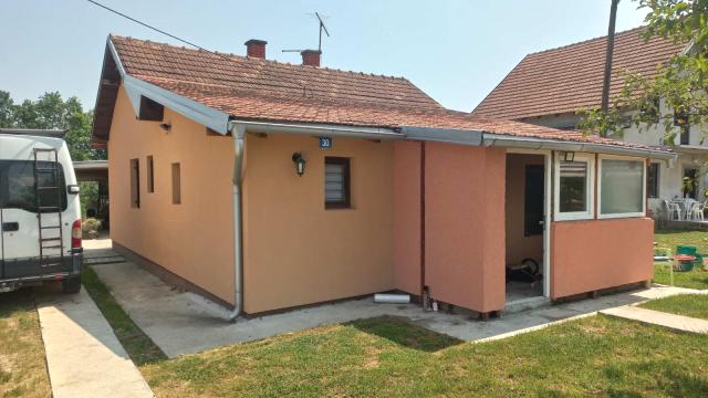 Kuća, Dvosoban, Prodaja, 80m2, Popučke, Okolno mesto, Palih Ratnika 30