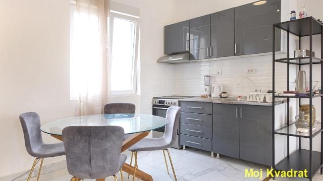 Stan, Dvosoban, Prodaja, 44m2, Skadarlija, Stari grad, Francuska