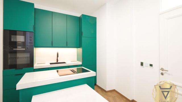 Stan, četvoroiposoban, Izdavanje, 121m2, Terazije, Stari grad, Balkanska