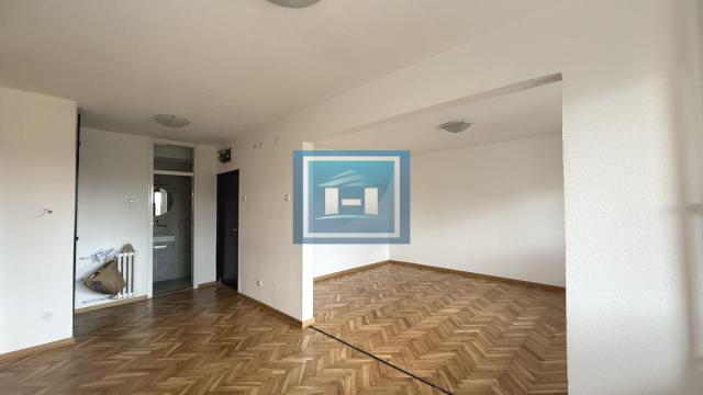 Stan, Trosoban, Prodaja, 76m2, Centar, Gradska lokacija, Jagodina