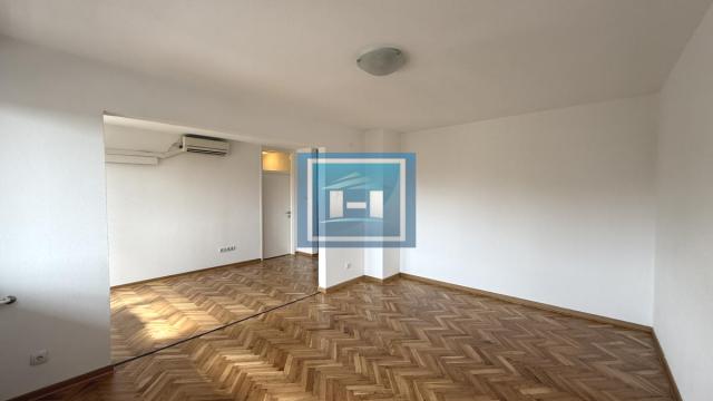 Stan, Trosoban, Prodaja, 76m2, Centar, Gradska lokacija, Jagodina