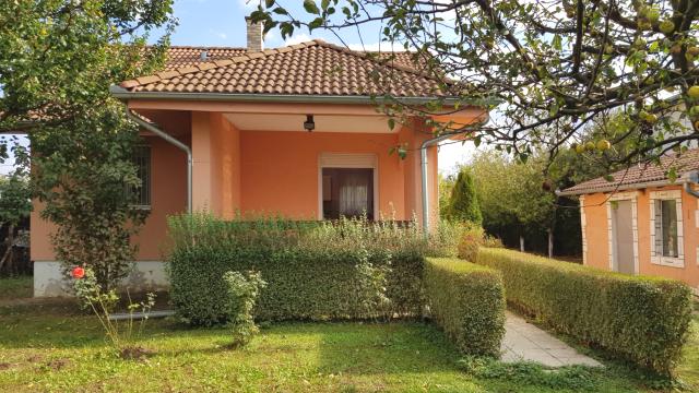 Kuća, Dvosoban, Prodaja, 72m2, Sombor