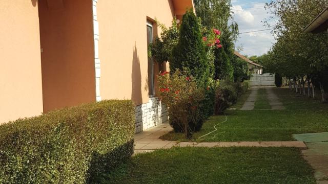 Kuća, Dvosoban, Prodaja, 72m2, Sombor