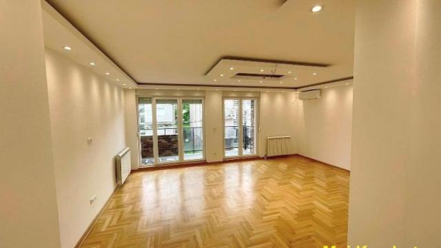 Stan, četvorosoban, Izdavanje, 120m2, Banovo brdo, Čukarica, Slavonskih brigada