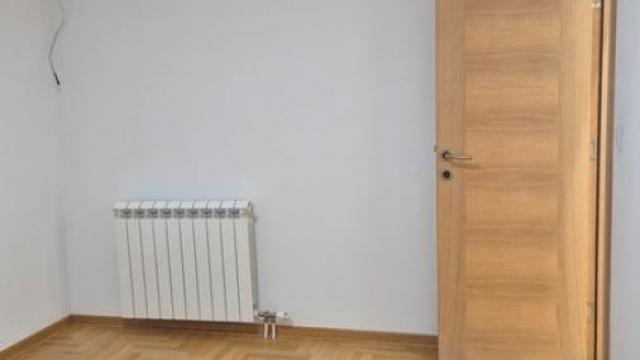 Stan, četvorosoban, Izdavanje, 120m2, Banovo brdo, Čukarica, Slavonskih brigada