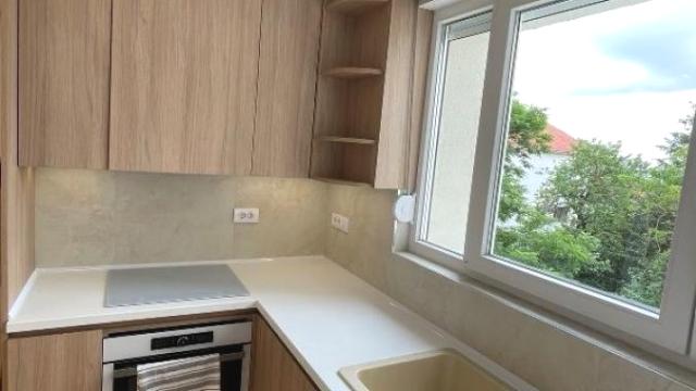 Stan, četvorosoban, Prodaja, 120m2, Banovo brdo, Čukarica, Slavonskih brigada