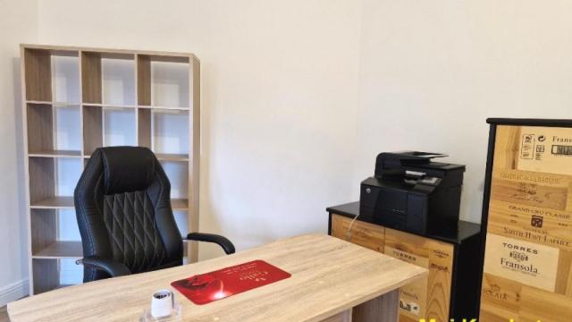 Poslovni prostor, Trosoban, Izdavanje, 72m2, Kalenić pijaca, Vračar, Njegoševa