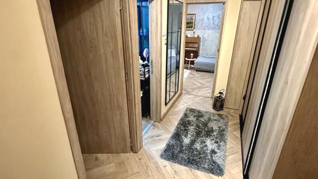 Stan, Dvoiposoban, Prodaja, 56m2, Ustanička