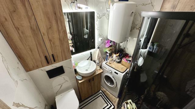Stan, Dvoiposoban, Prodaja, 56m2, Ustanička