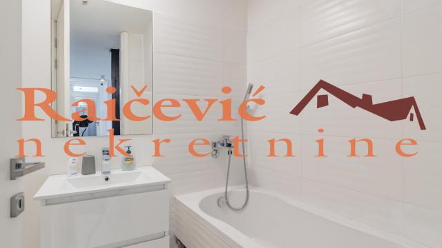 Kuća, četvorosoban, Prodaja, 204m2, Stari grad, Studentski trg
