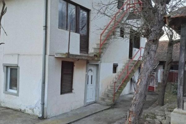 prodaja, kuca,
ugrinovci-opstina-gornji-milanovac, 974485, petosoban-i-veci-ugrinovci