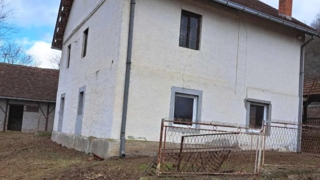 Kuća, Petosoban i veći, Prodaja, 250m2, Ugrinovci, Okolno mesto, Ugrinovci