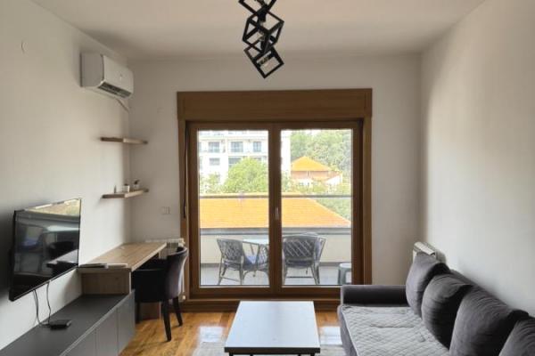 izdavanje, stanova,
crveni-krst-vracar-beograd, 974755, jednoiposoban-jadranska