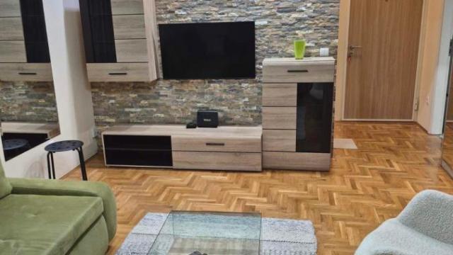 Stan, Dvosoban, Izdavanje, 45m2, Kalenić pijaca, Vračar, Golsvordijeva