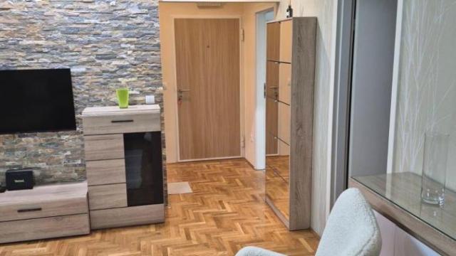 Stan, Dvosoban, Izdavanje, 45m2, Kalenić pijaca, Vračar, Golsvordijeva