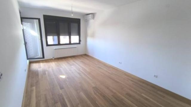 Stan, Dvoiposoban, Prodaja, 58m2, Surčin, Vojvođanska
