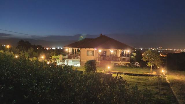 Kuća, četvorosoban, Prodaja, 250m2, Žbevac, Okolno mesto, Zbevac