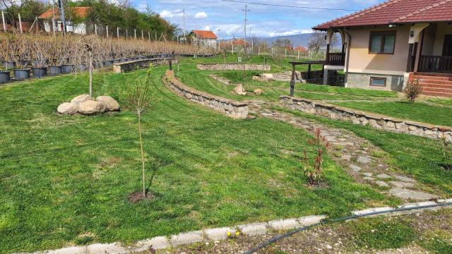 Kuća, četvorosoban, Prodaja, 250m2, Žbevac, Okolno mesto, Zbevac