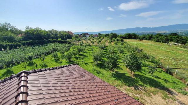 Kuća, četvorosoban, Prodaja, 250m2, Žbevac, Okolno mesto, Zbevac