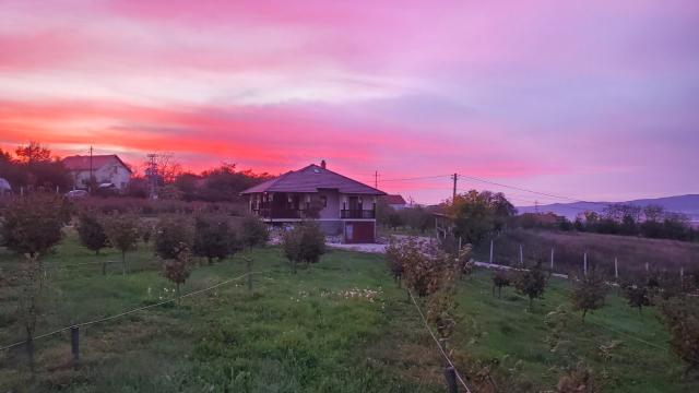 Kuća, četvorosoban, Prodaja, 250m2, Žbevac, Okolno mesto, Zbevac