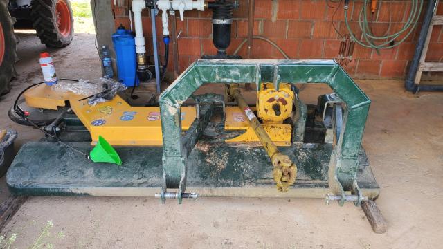 Kuća, četvorosoban, Prodaja, 250m2, Žbevac, Okolno mesto, Zbevac