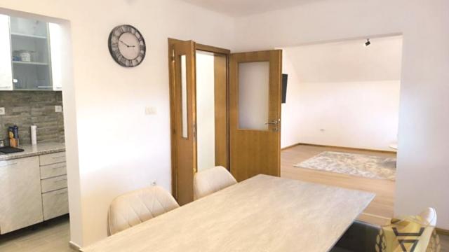 Stan, Trosoban, Izdavanje, 80m2, Altina, Zemun, Abebe Bikile