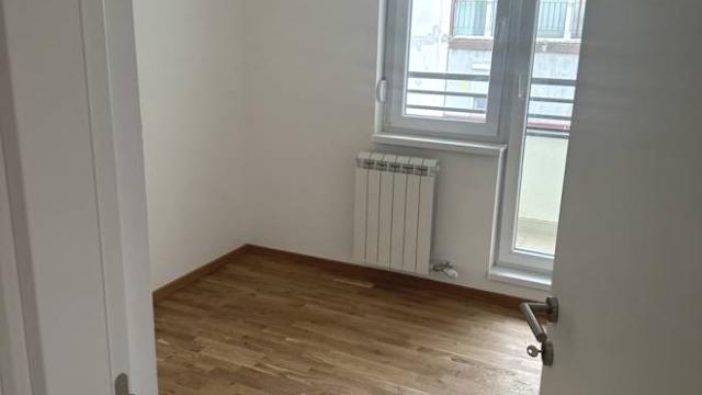 Stan, Trosoban, Izdavanje, 67m2, Dva bela goluba