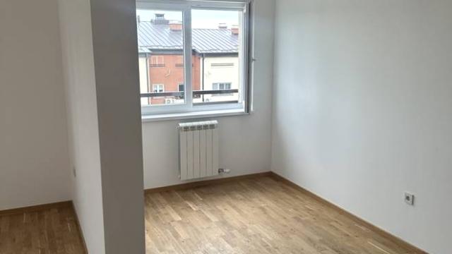 Stan, Trosoban, Izdavanje, 67m2, Dva bela goluba