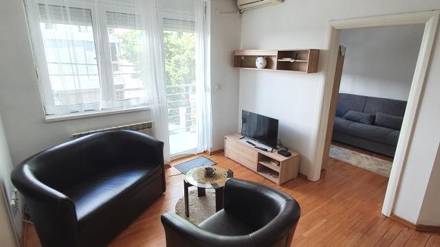 Stan, Dvoiposoban, Izdavanje, 43m2, Dubljanska