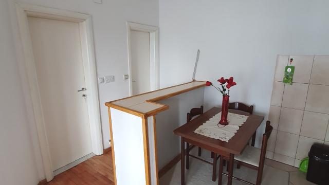 Stan, Dvoiposoban, Izdavanje, 43m2, Dubljanska