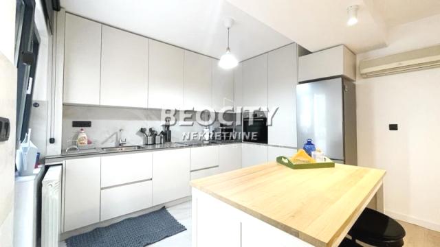 Kuća, četvorosoban, Izdavanje, 130m2, Senjak, Savski venac, Istarska