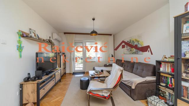 Kuća, Petosoban, Prodaja, 220m2, Rušanj, Čukarica, Beogradska 1 deo