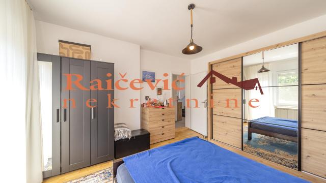 Kuća, Petosoban, Prodaja, 220m2, Rušanj, Čukarica, Beogradska 1 deo