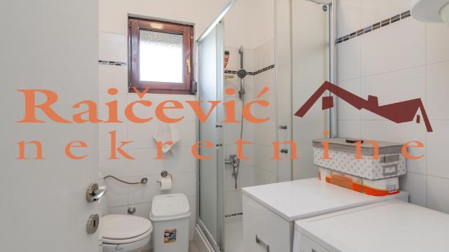 Kuća, Prodaja, 322m2, Mladenovac selo, Mladenovac, Smederevski put