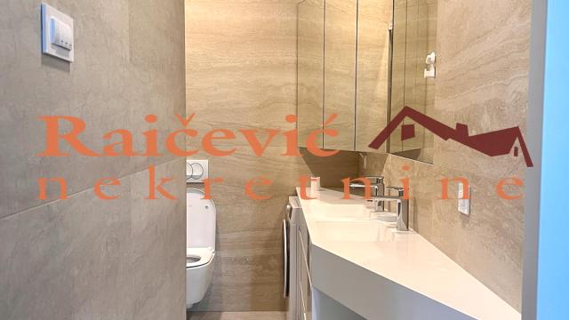 Stan, Dvosoban, Izdavanje, 65m2, Centar, Stari grad, Pariska