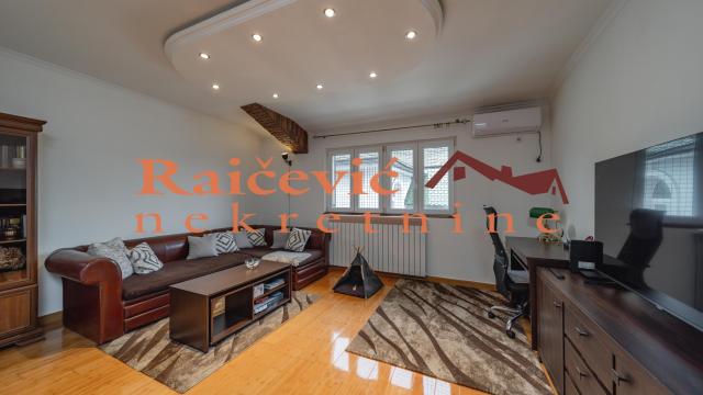 Stan, Dvosoban, Prodaja, 51m2, Gornji grad, Zemun, Medlinska