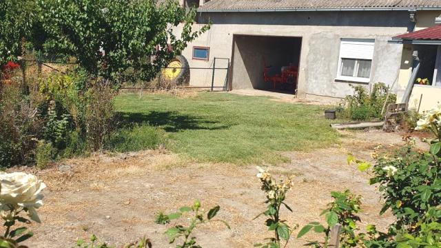 Kuća, Trosoban, Prodaja, 104m2, Irig