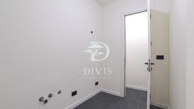 Stan, Trosoban, Prodaja, 70m2, Bulevar despota Stefana