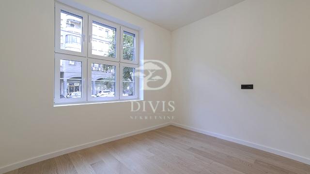 Stan, Trosoban, Prodaja, 70m2, Bulevar despota Stefana