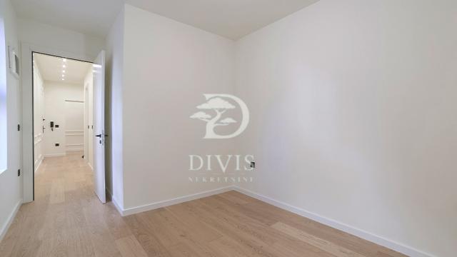 Stan, Trosoban, Prodaja, 70m2, Bulevar despota Stefana