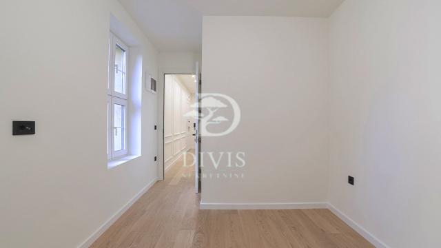 Stan, Trosoban, Prodaja, 70m2, Bulevar despota Stefana