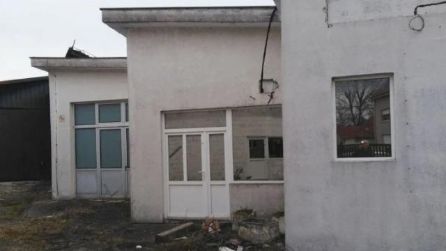 Poslovni prostor, Petosoban i veći, Prodaja, 1500m2, Žiča, Okolno mesto, Kovackih boraca