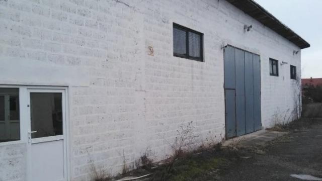 Poslovni prostor, Petosoban i veći, Prodaja, 1500m2, Žiča, Okolno mesto, Kovackih boraca